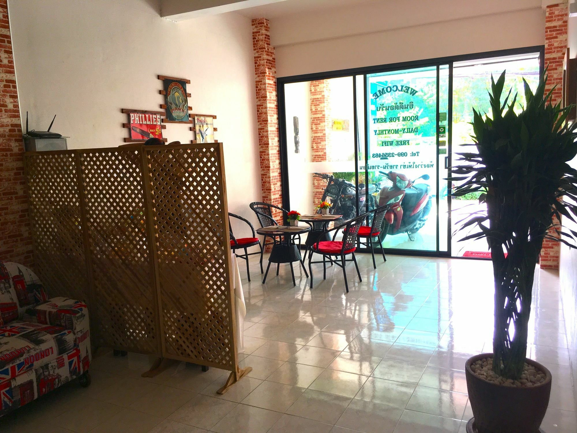 Breezy House Apartment Джомтиен Бийч Екстериор снимка