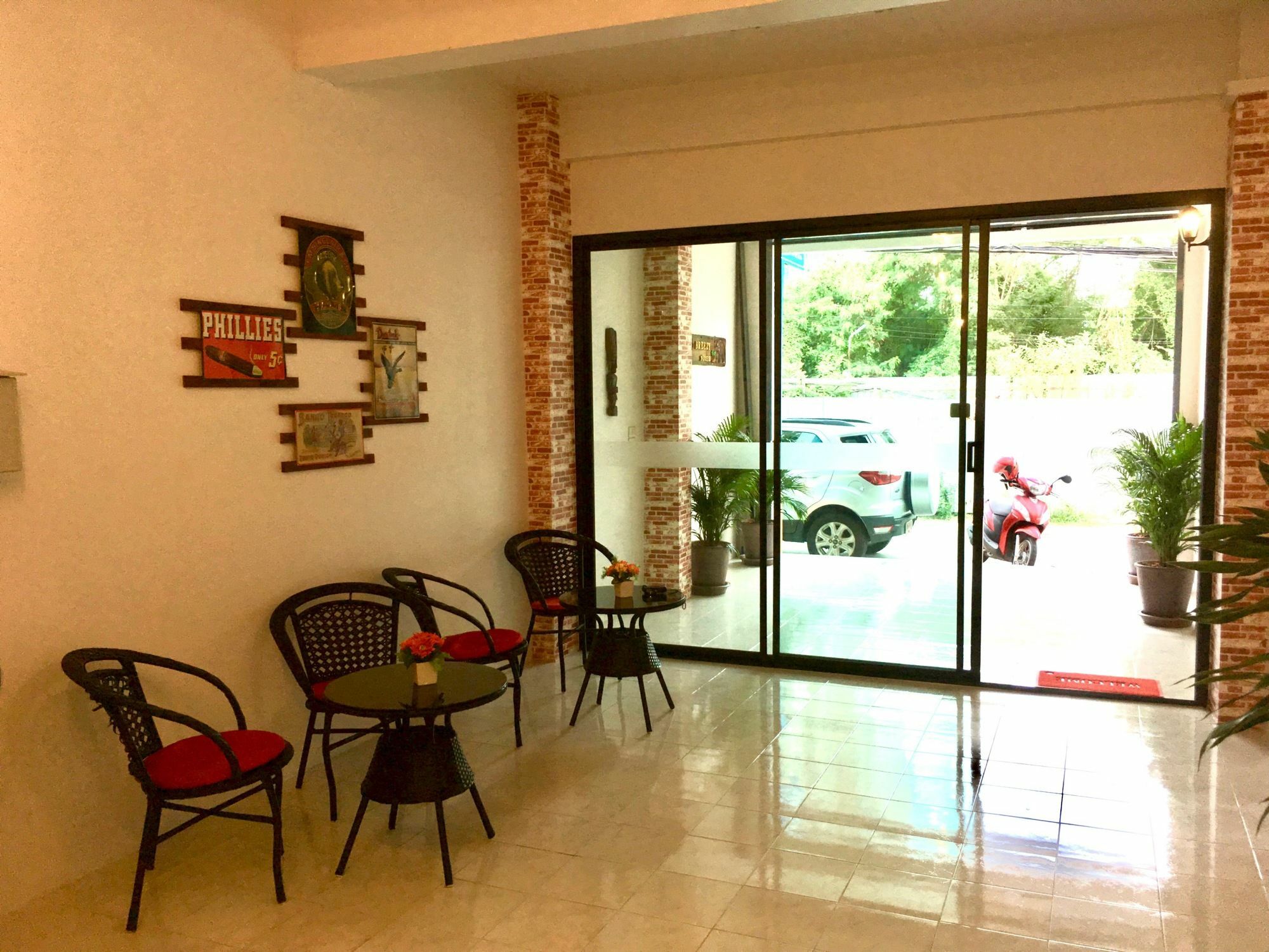 Breezy House Apartment Джомтиен Бийч Екстериор снимка