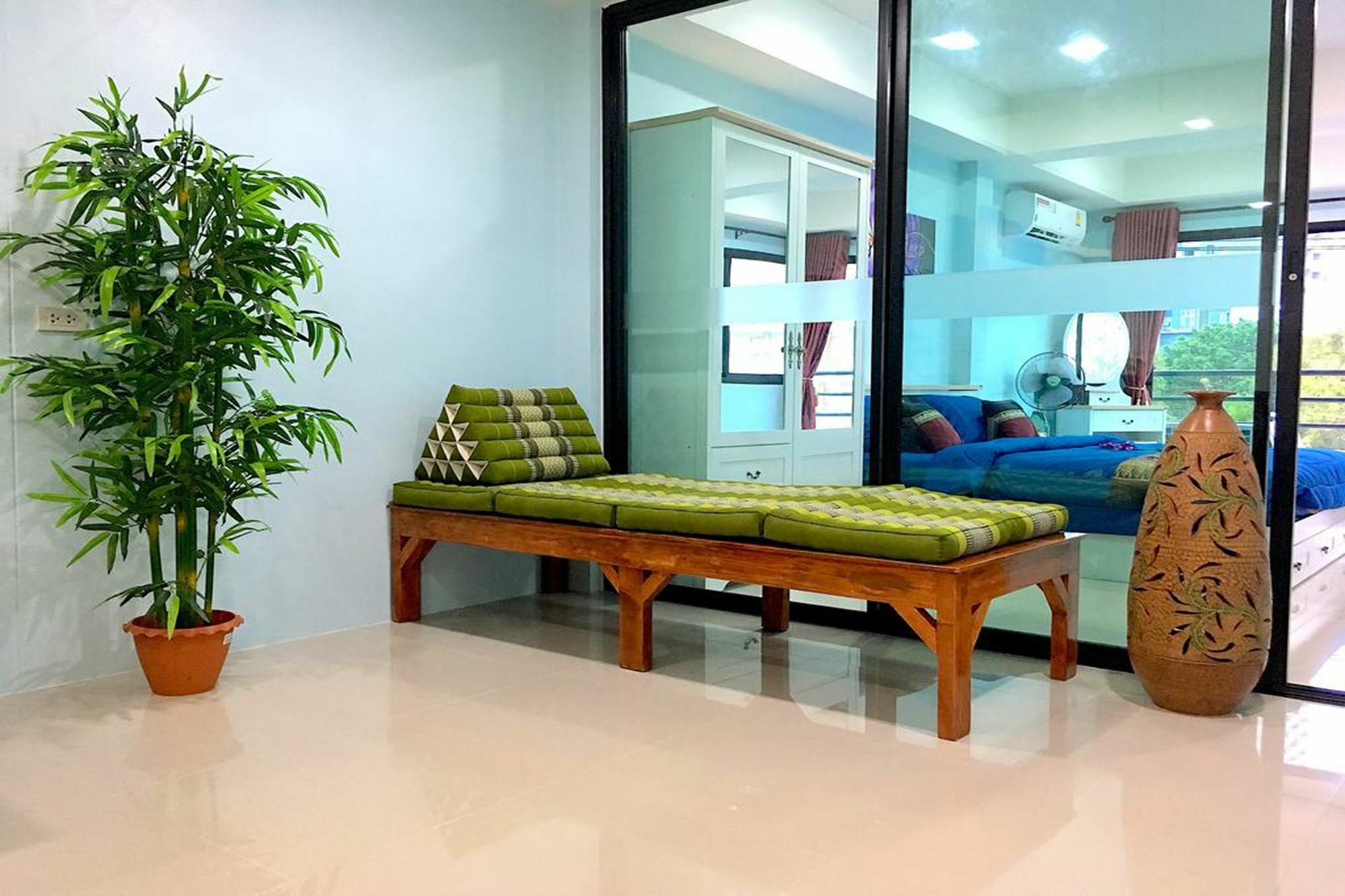 Breezy House Apartment Джомтиен Бийч Екстериор снимка