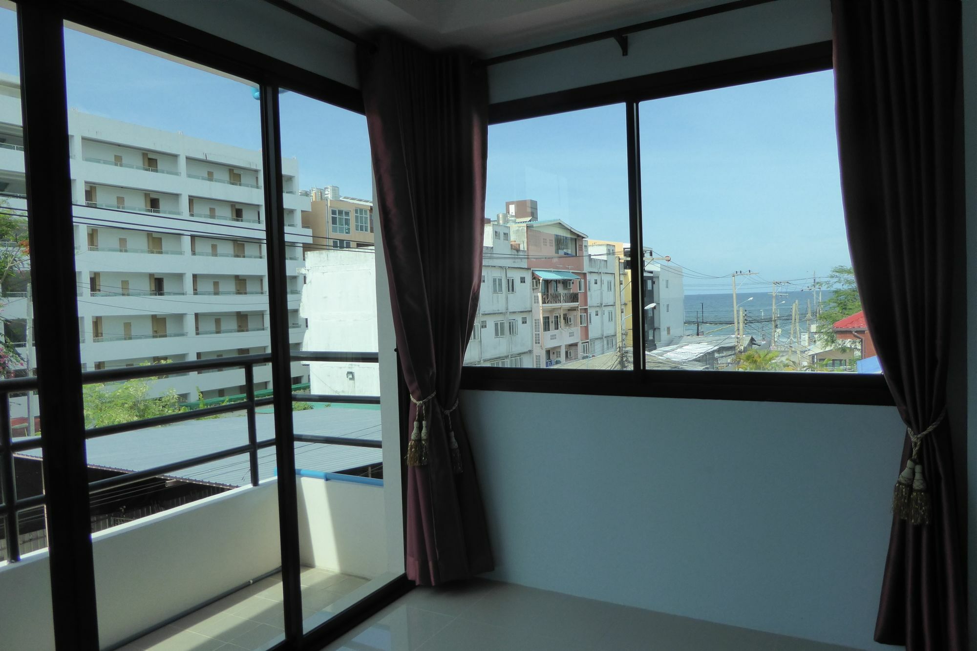Breezy House Apartment Джомтиен Бийч Екстериор снимка